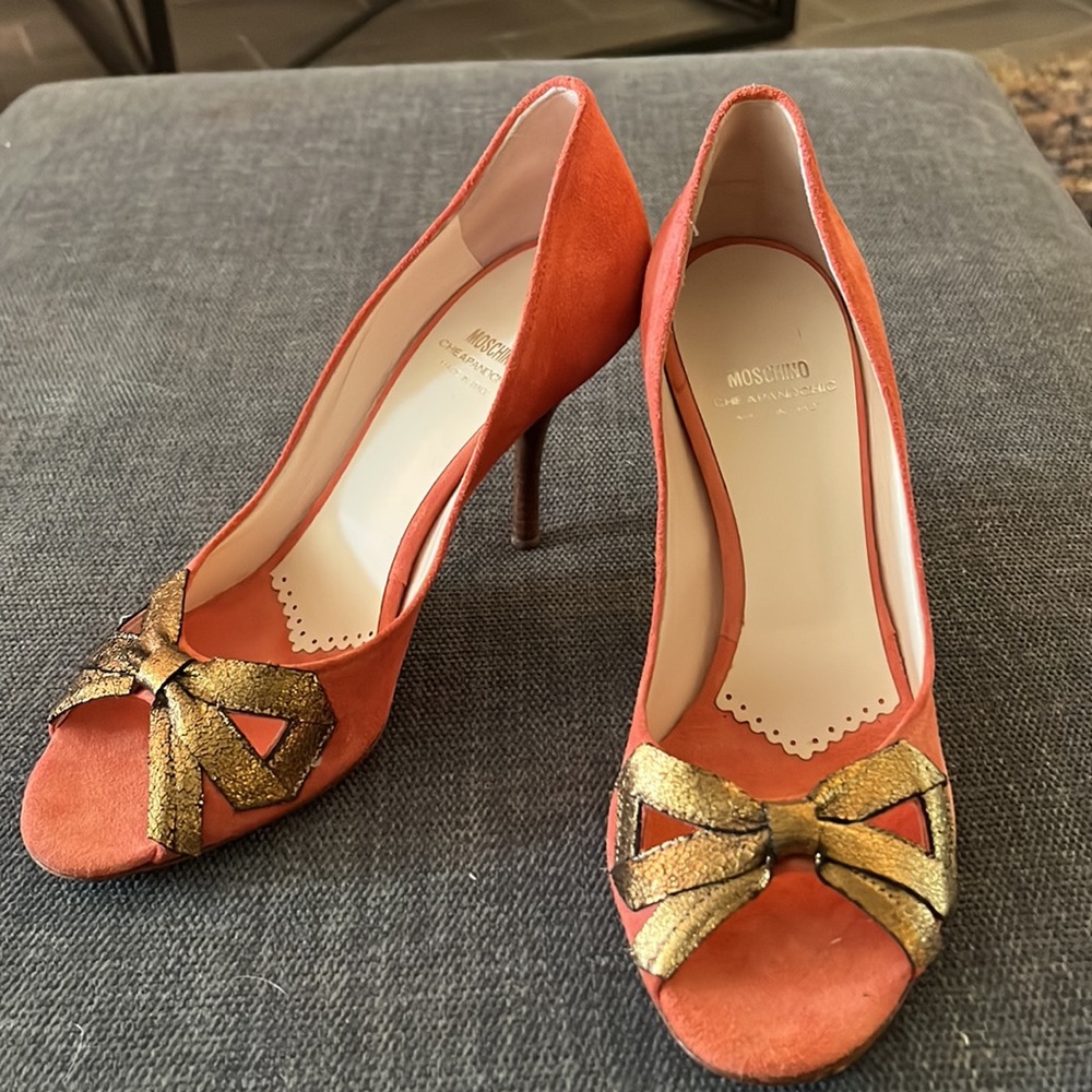 Moschino Heels, coral suede with gold bows. outstanding condition! 38.5